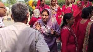 महिलाओं | वायदाखिलाफी | Khabrain Hindustan | सरकार को ले डूबेगी | कर्मजीत कौर | आशा वर्कर्स |