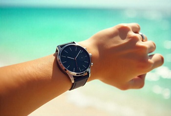 Motorola | Khabrain Hindustan | Moto Watch Fit | Swarovski Crystal | Moto Buds Loop |