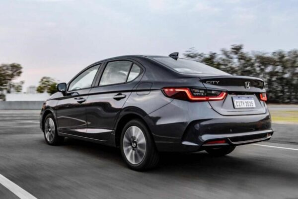 Price | Khabrain Hindustan | Honda City Hybrid | Price Slashed by ₹95,000 in India: |Now More Affordable Than Ever |