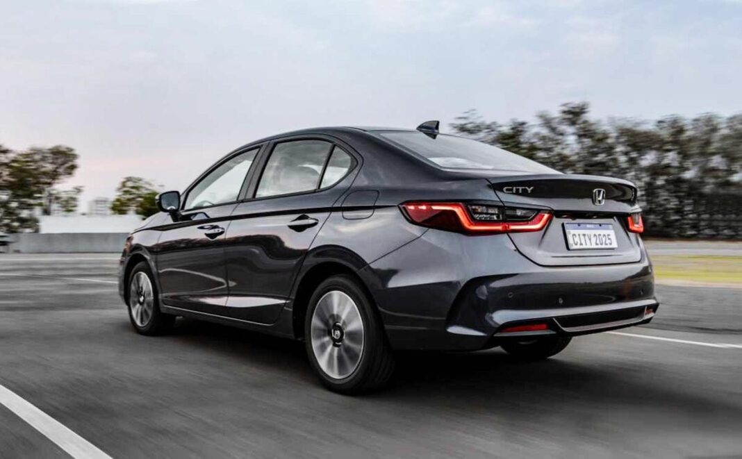 Price | Khabrain Hindustan | Honda City Hybrid | Price Slashed by ₹95,000 in India: |Now More Affordable Than Ever |