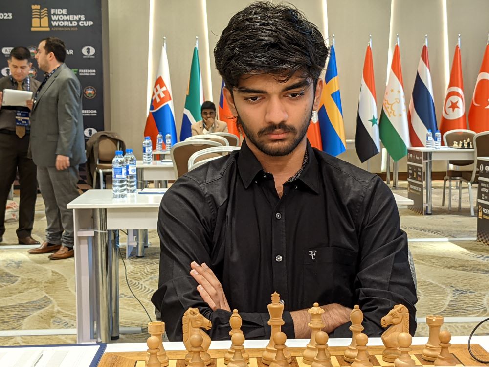 Carlsen | Khabrain Hindustan | D Gukesh gives hilarious | shoutout to 'upset' | cousin after win over Magnus