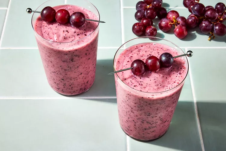 Eat | Khabrain Hindustan | Happens to Your Body When You Eat Grapes Every Day | Know the Surprising Health Benefits |